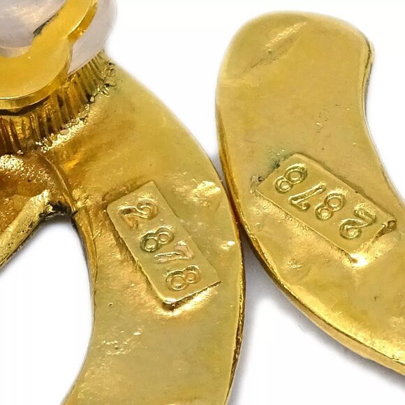 Chanel Gold CC Earrings Clip-On - Picture 4 of 5